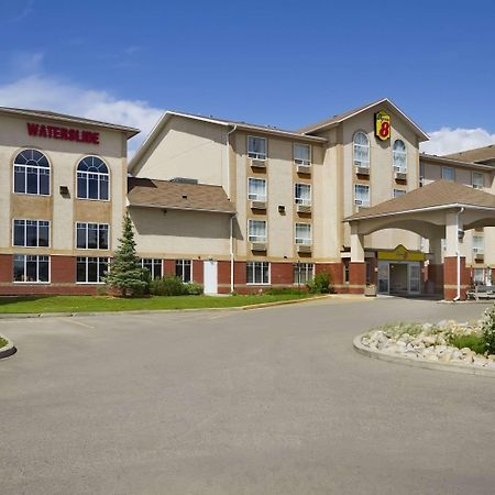 Super 8 By Wyndham Fort St. John Bc Exterior foto